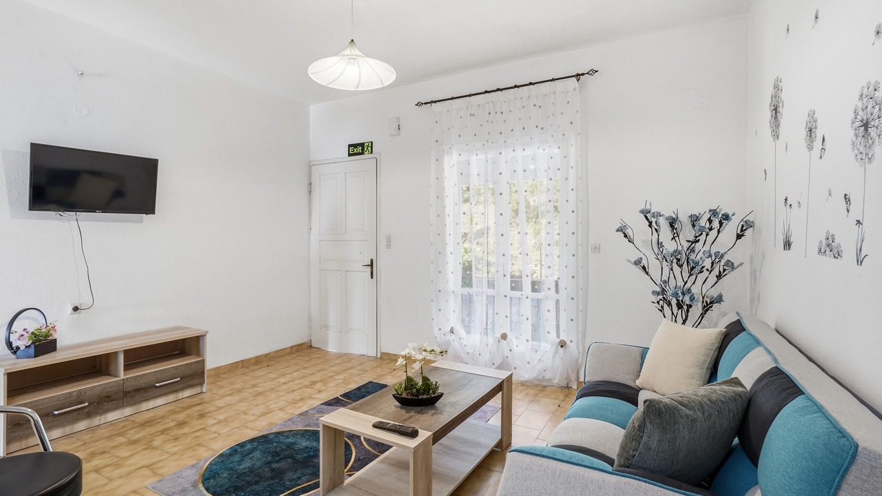 Photo of Livingroom in Messonghi