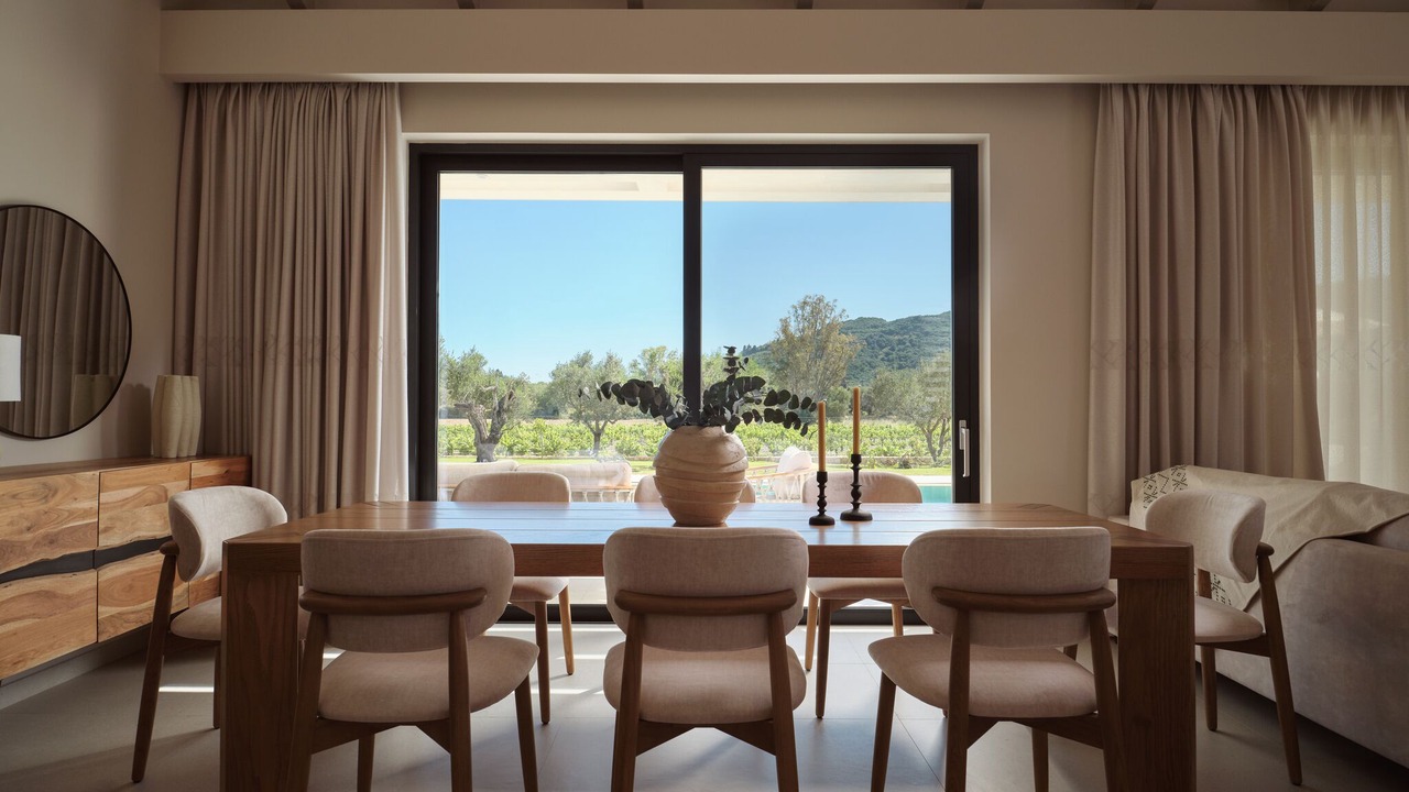 Photo of Bedroom in Neromilos