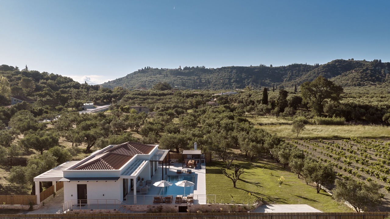 Photo of Outdoor in Neromilos