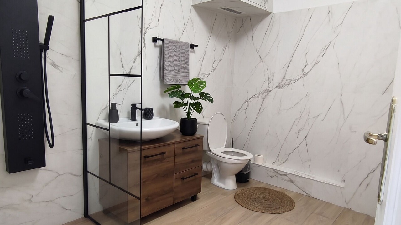 Photo of Bathroom in Monastiraki