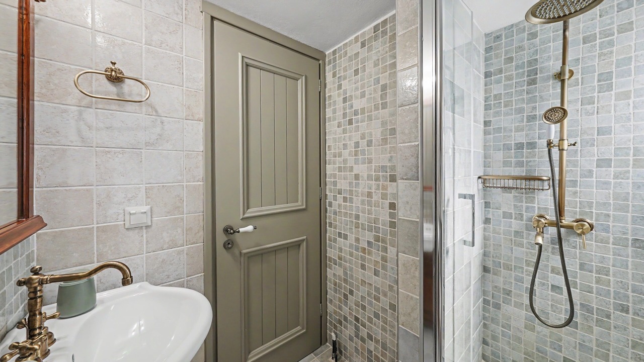 Photo of Bathroom in Kato Korakiana