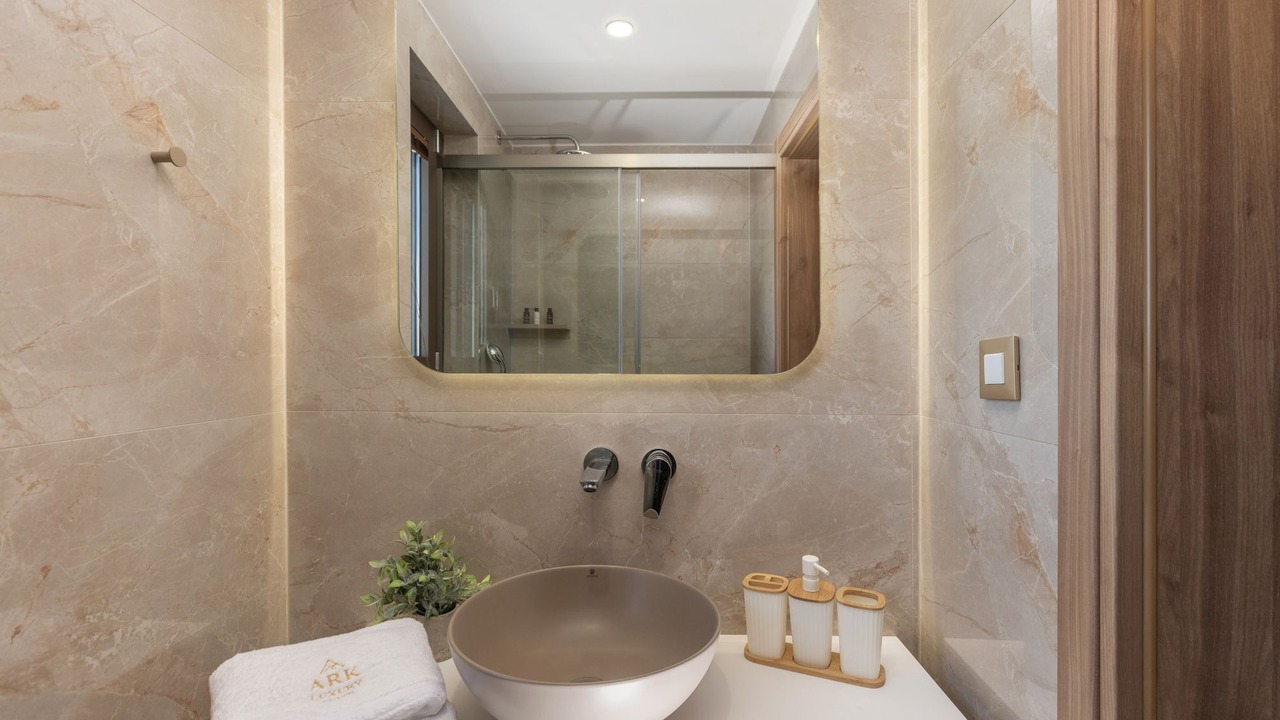 Photo of Bathroom in Neromilos