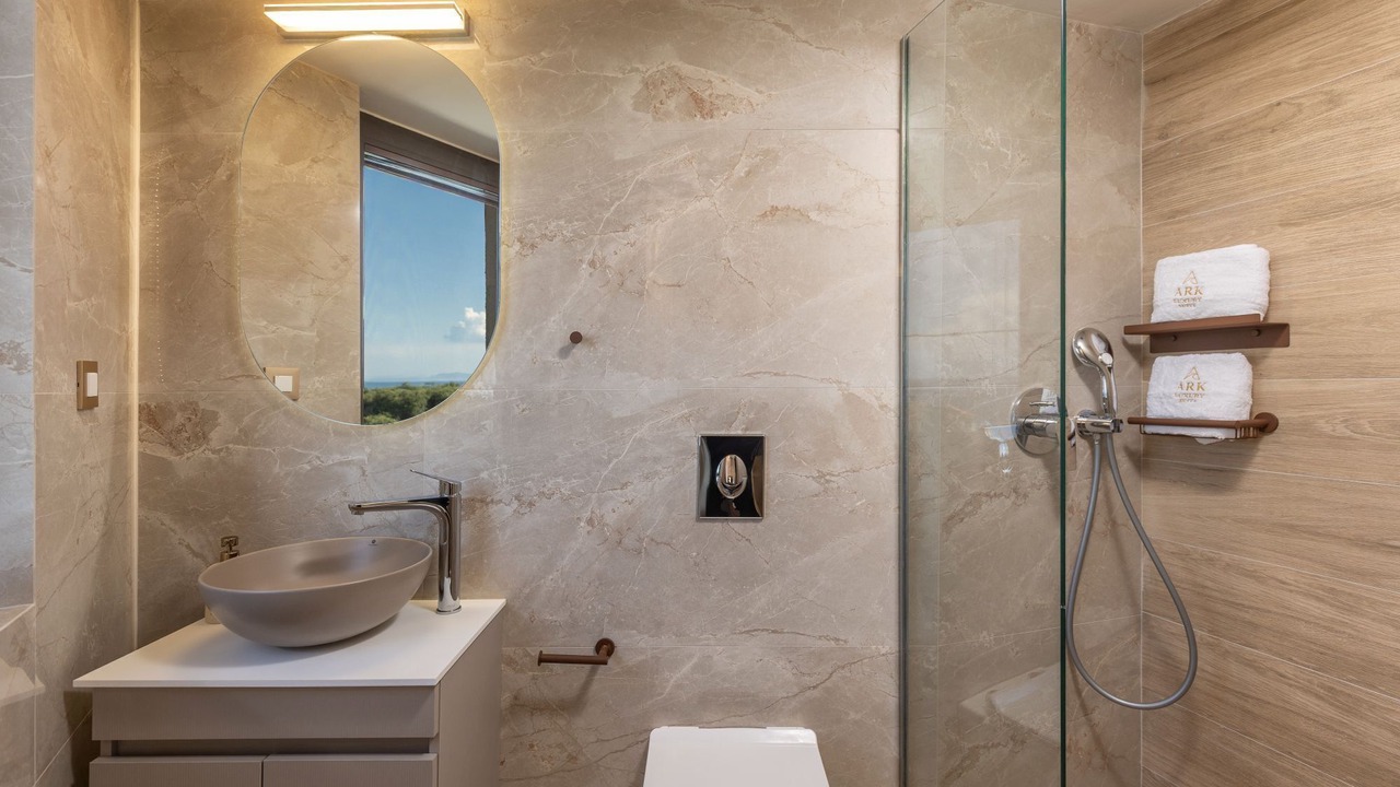 Photo of Bathroom in Neromilos