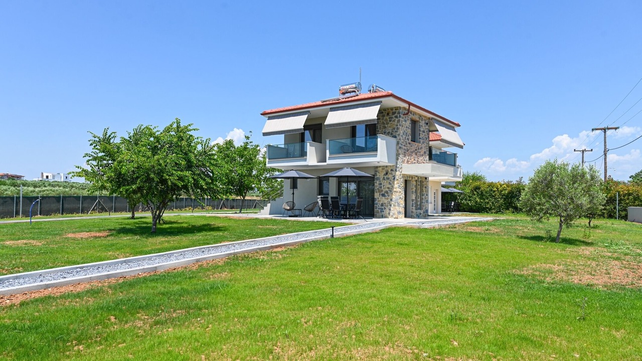 Photo of Outdoor in Paralia Dionysiou