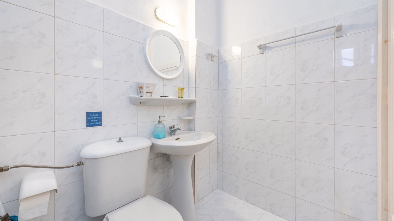 Photo of Bathroom in Astrakeri
