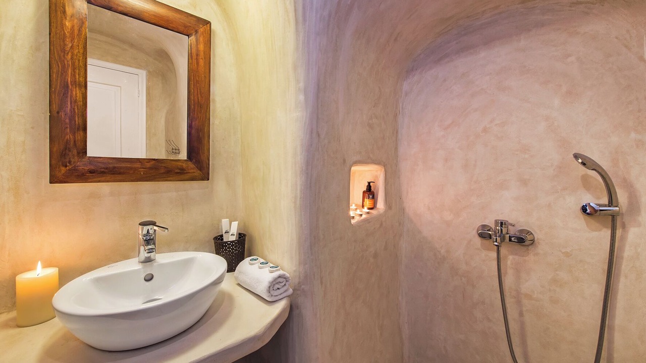 Photo of Bathroom in Kamari