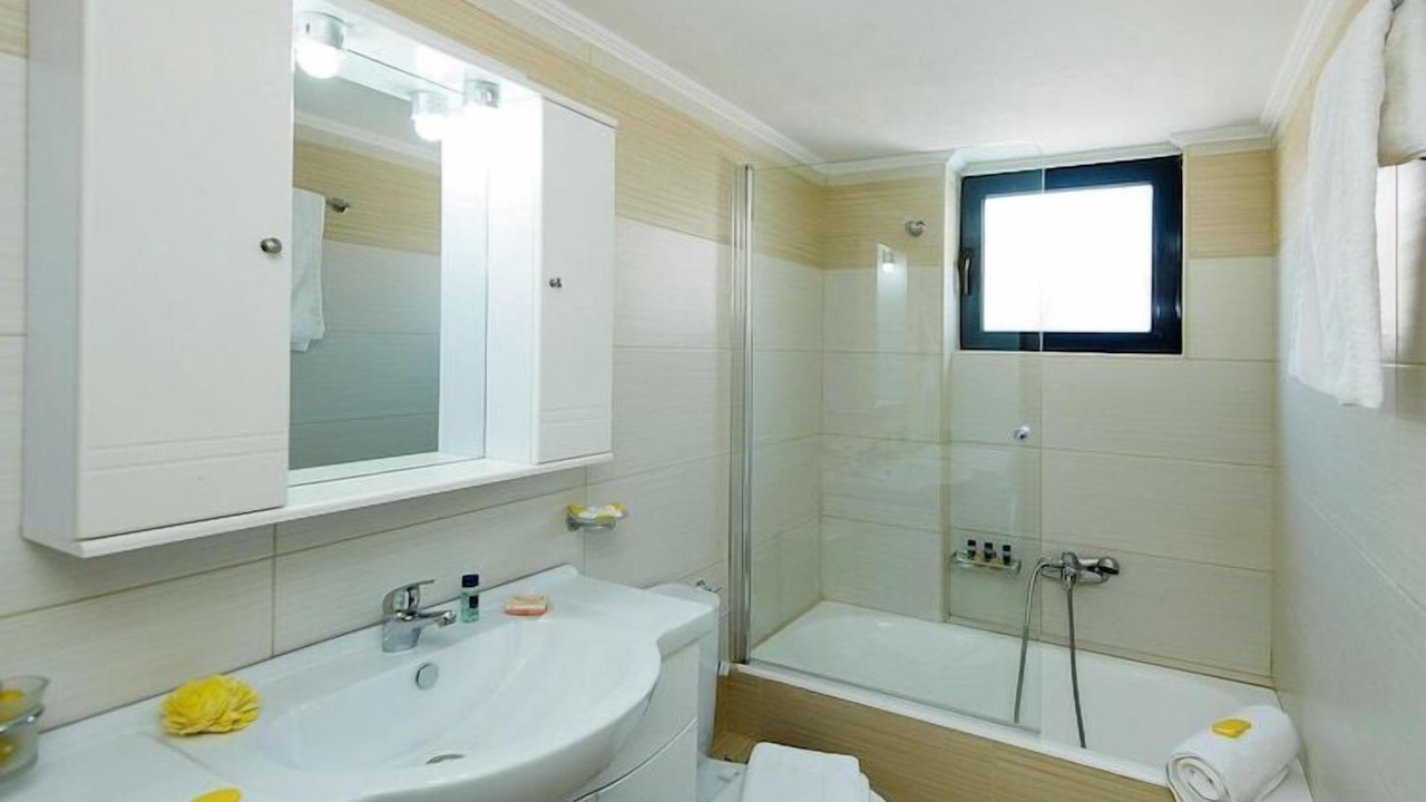 Photo of Bathroom in Panormos