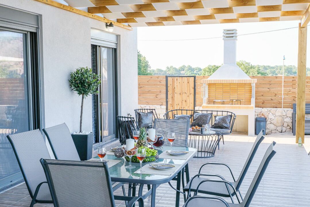 Photo of Outdoor in Monopari