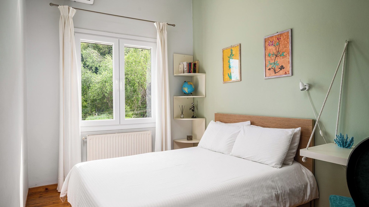 Photo of Bedroom in Ipsos