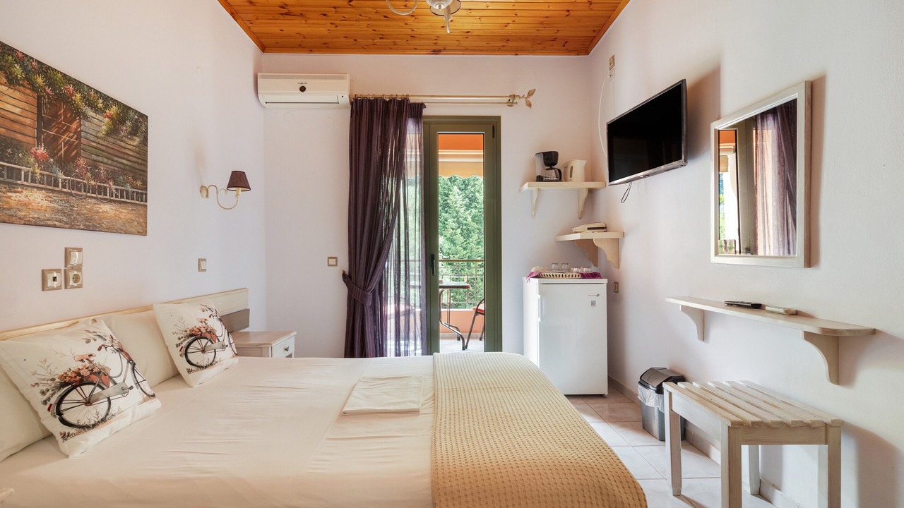 Photo of Bedroom in Kalamitsi