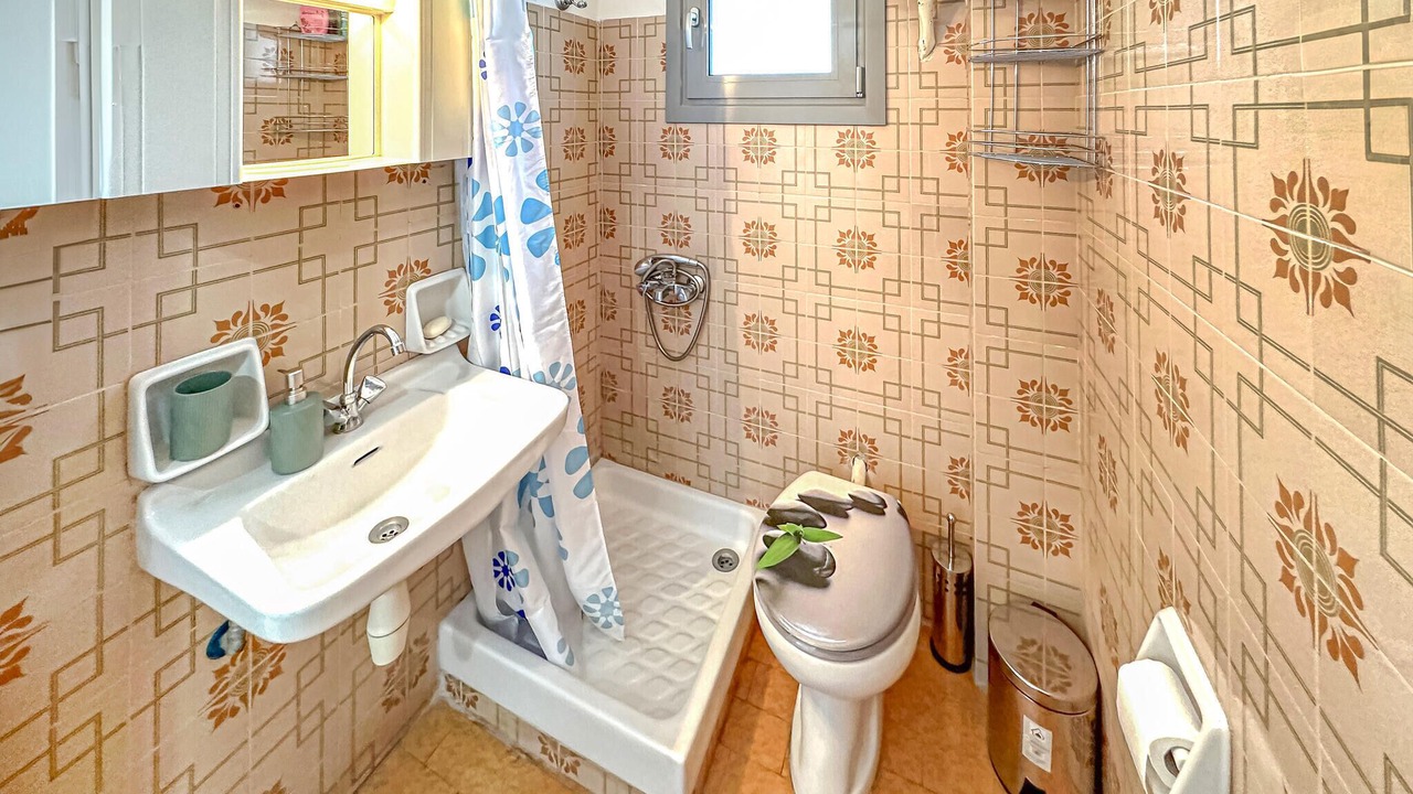 Photo of Bathroom in Paralia