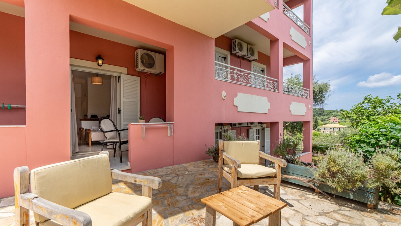 Photo of Patio Balcony in Astrakeri