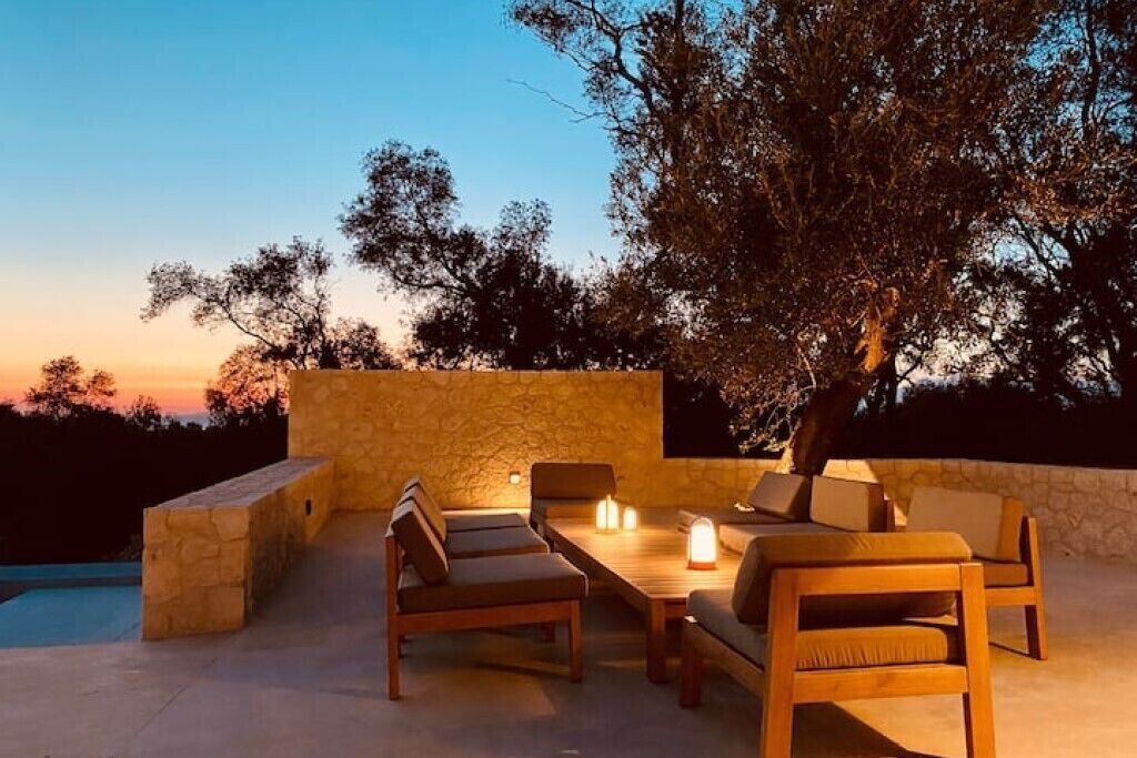 Photo of Patio Balcony in Peroulion