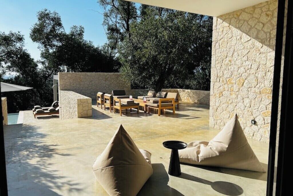 Photo of Outdoor in Peroulion