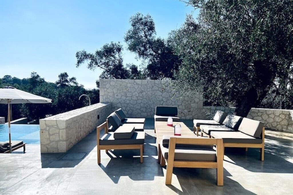 Photo of Outdoor in Peroulion