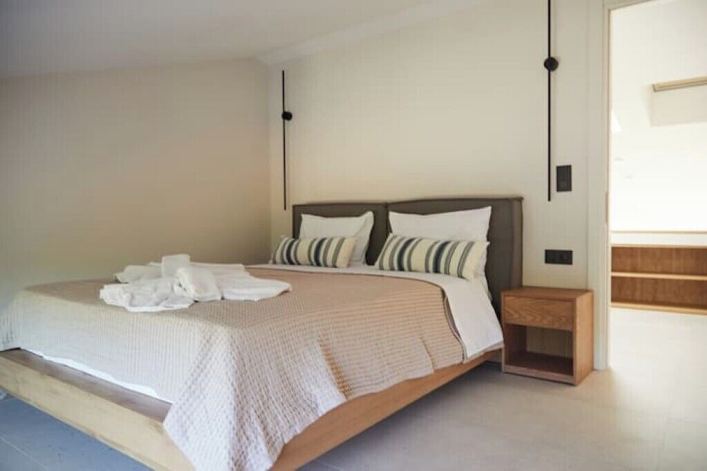 Photo of Bedroom in Peroulion