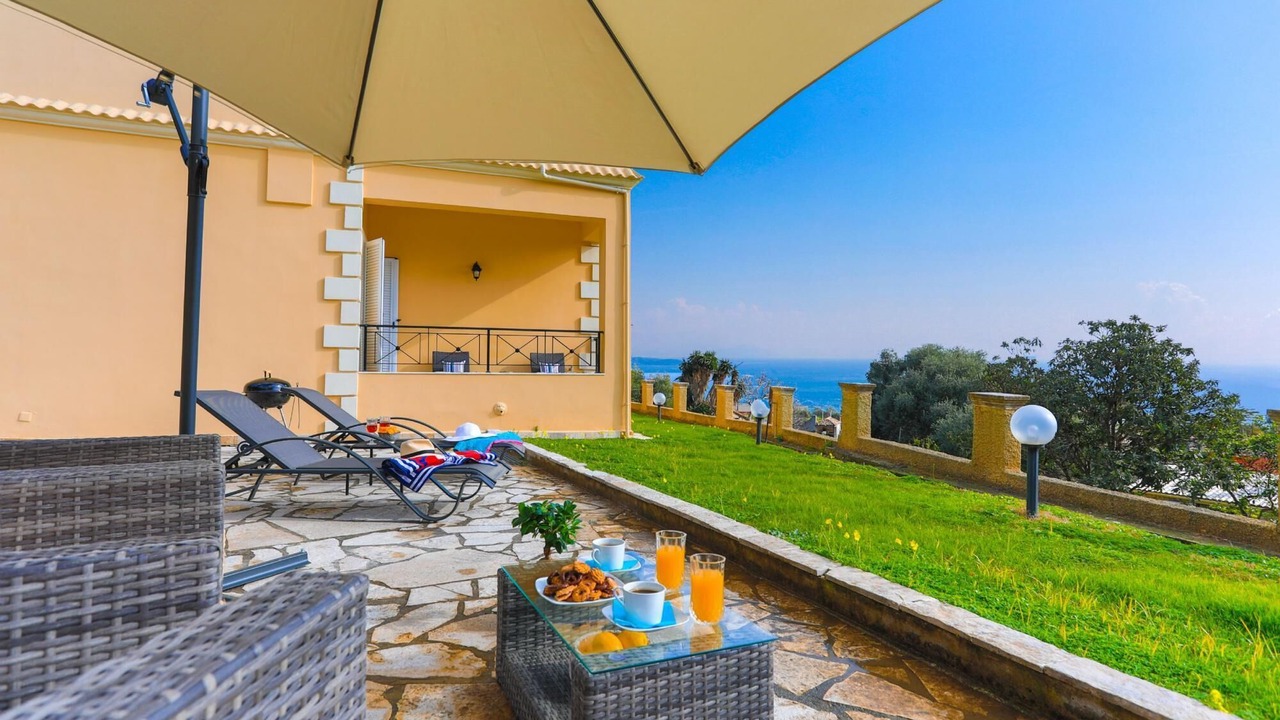 Photo of Patio Balcony in Perama