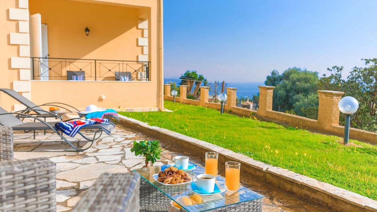 Photo of Patio Balcony in Perama
