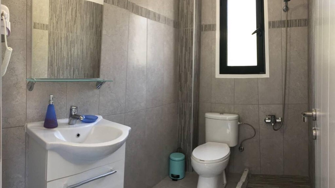Photo of Bathroom in Dhrakata