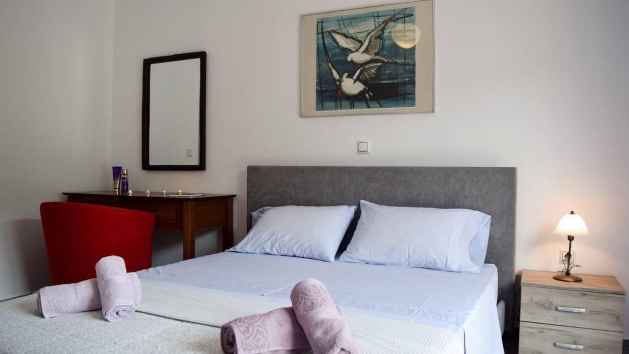 Photo of Bedroom in Dhrakata