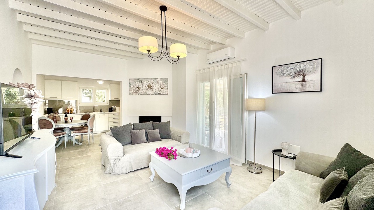 Photo of Livingroom in Acharavi