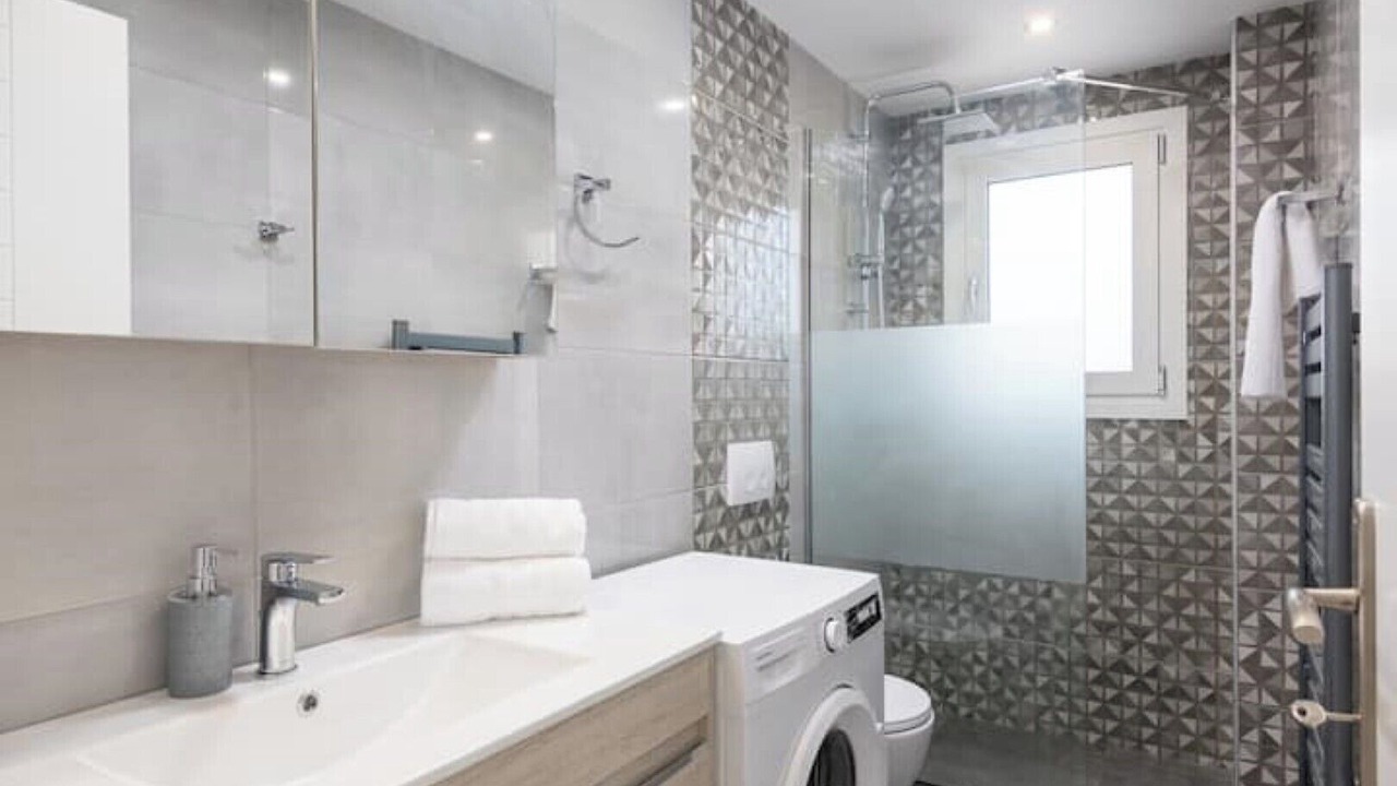 Photo of Bathroom in Agios Ioannis