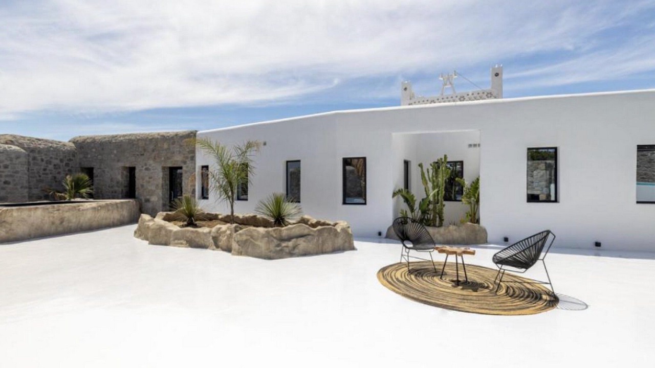 Photo of Others in Mykonos Town