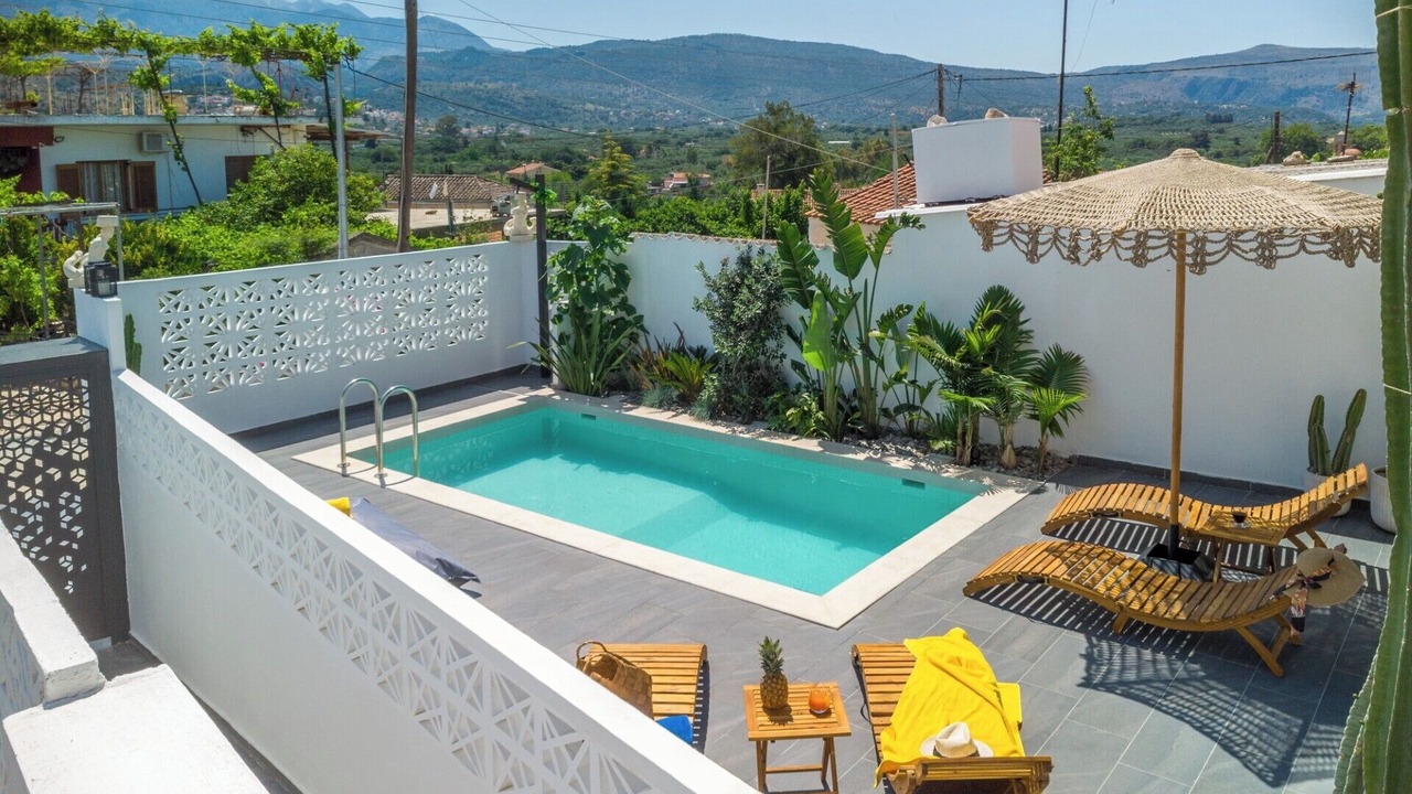 Photo of Outdoor in Armenoi
