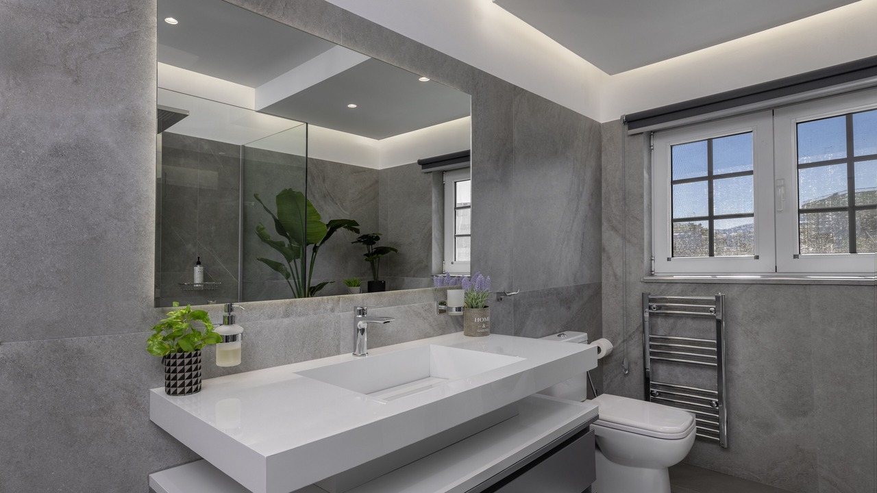 Photo of Bathroom in Petaloudes