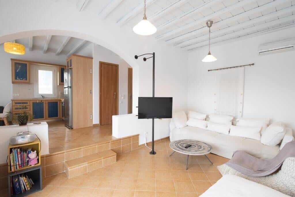 Photo of Livingroom in Ano Mera