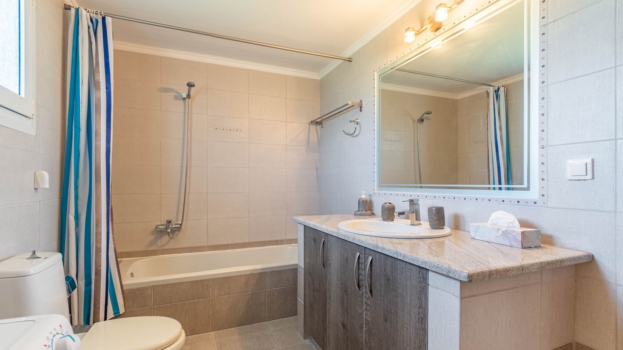 Photo of Bathroom in Lefkimmi