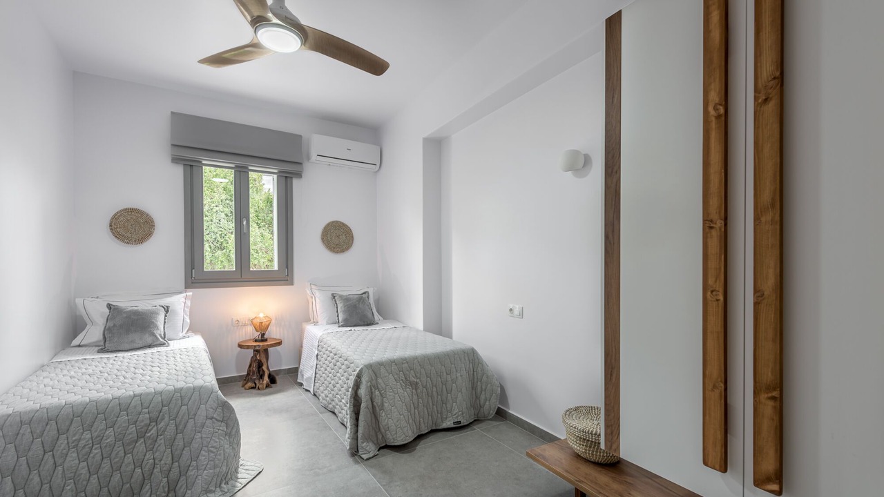 Photo of Bedroom in Adamas