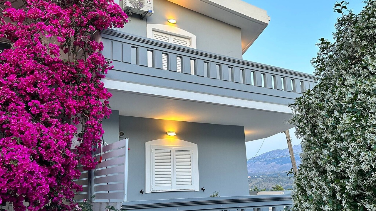 Photo of Outdoor in Nipos