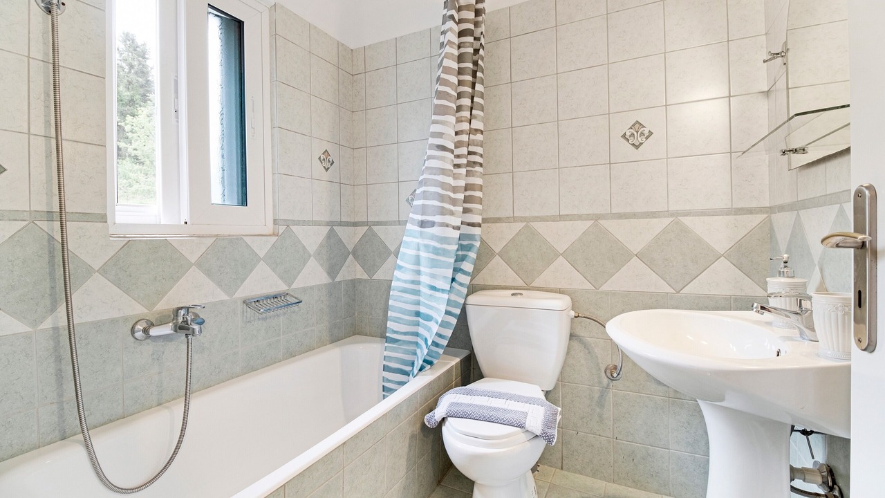 Photo of Bathroom in Spanochori