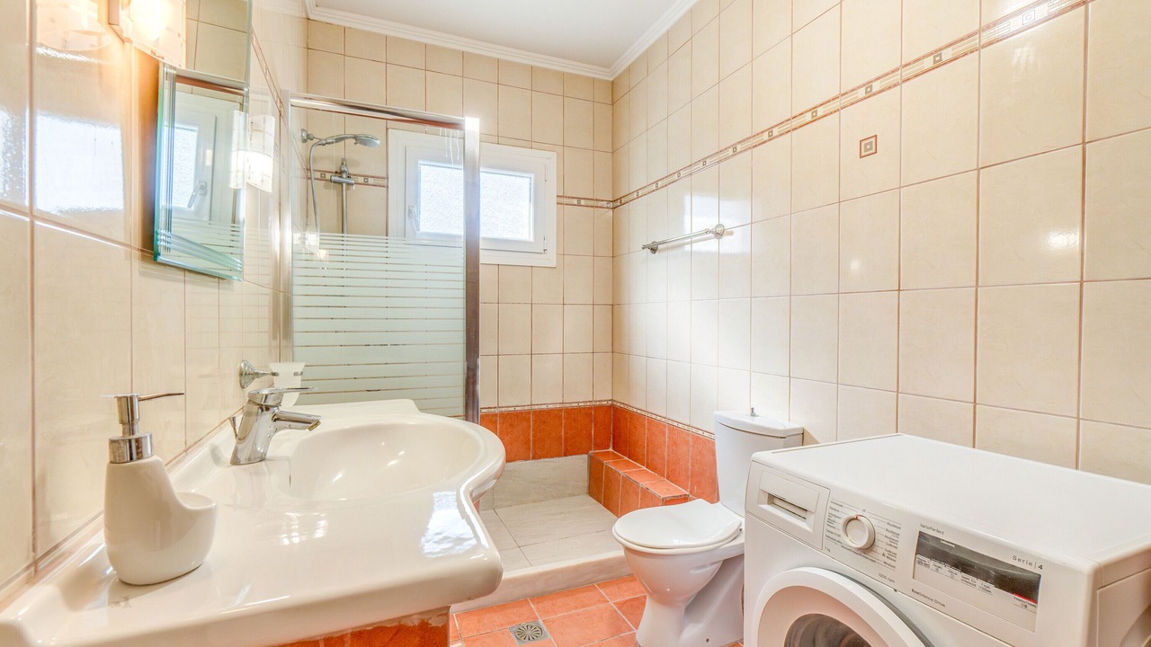 Photo of Bathroom in Lefkimmi