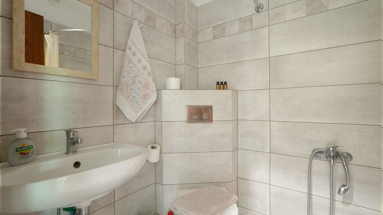 Photo of Bathroom in Kanali