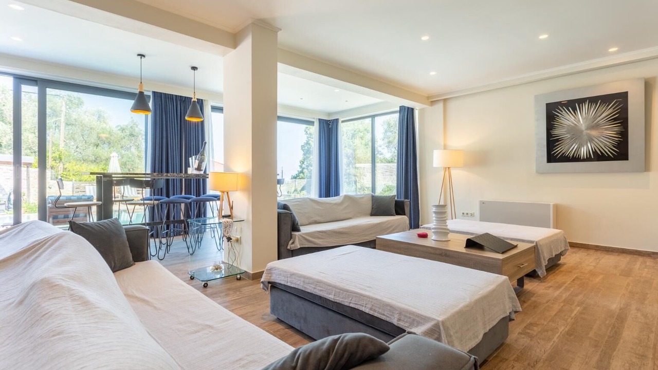 Photo of Livingroom in Petaleia