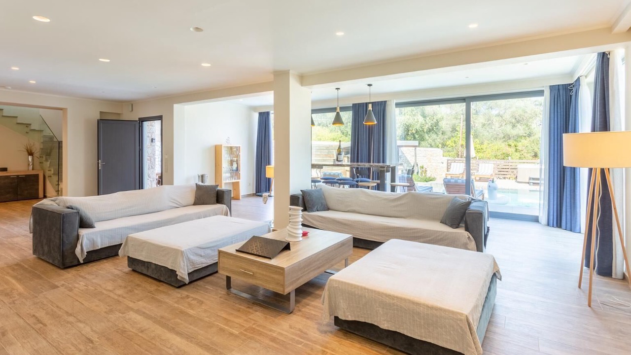 Photo of Livingroom in Petaleia