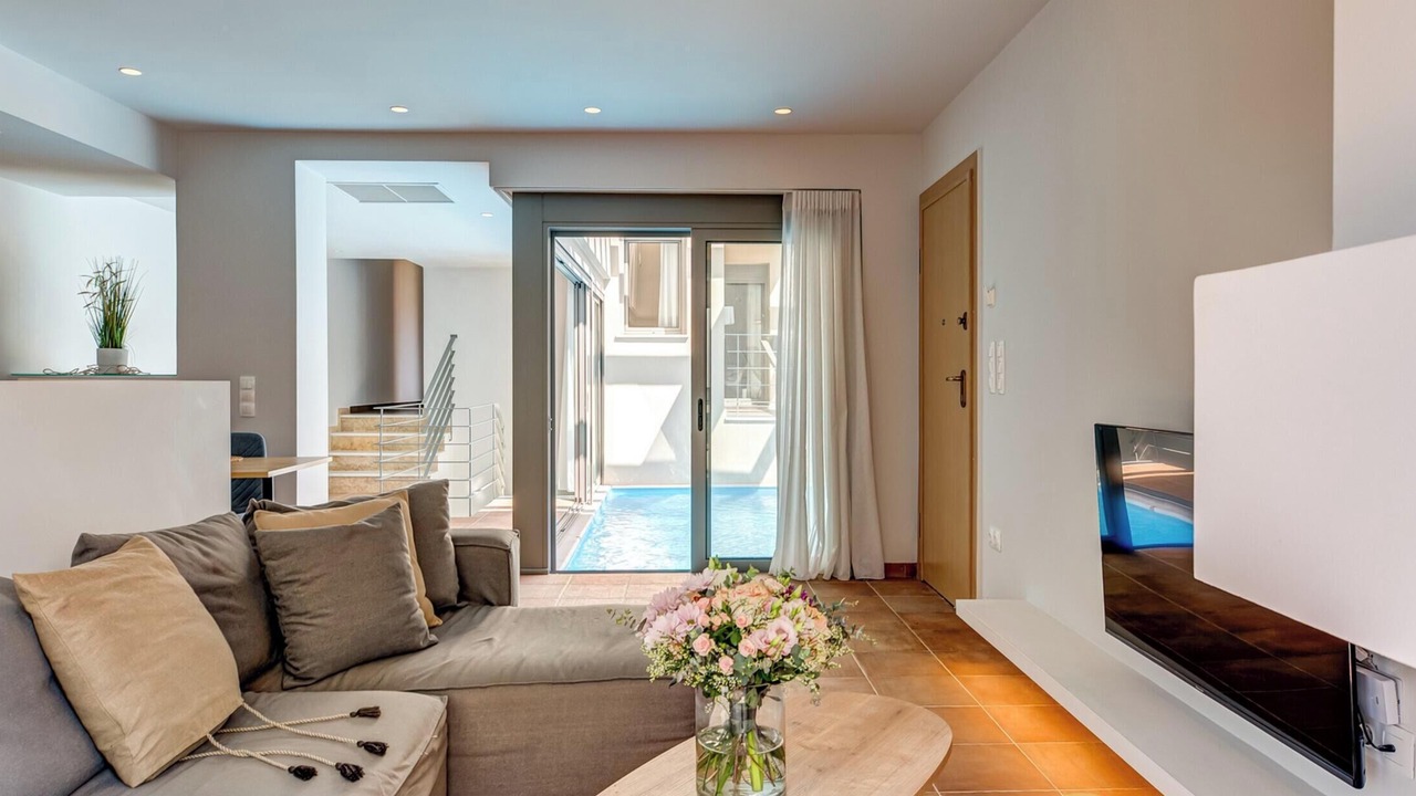 Photo of Livingroom in Bouzaiika