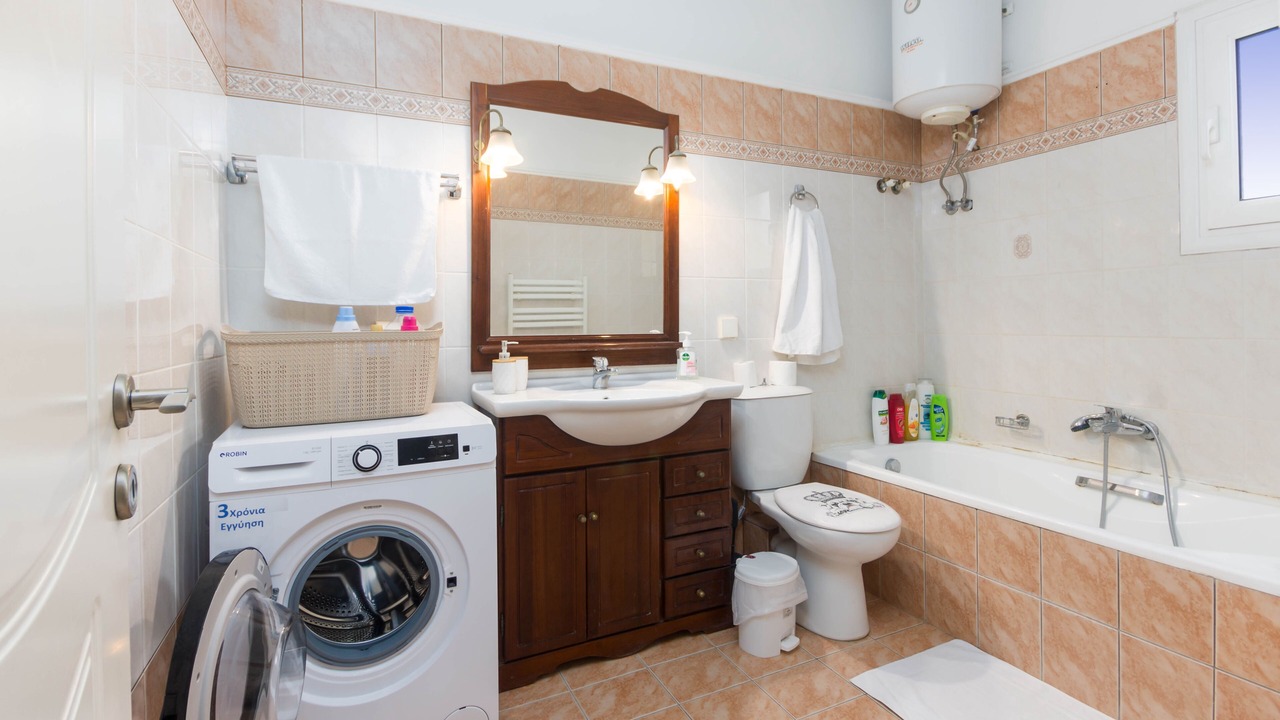 Photo of Bathroom in Alepou