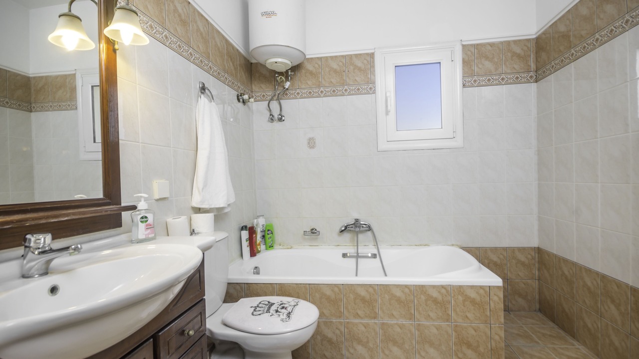 Photo of Bathroom in Alepou