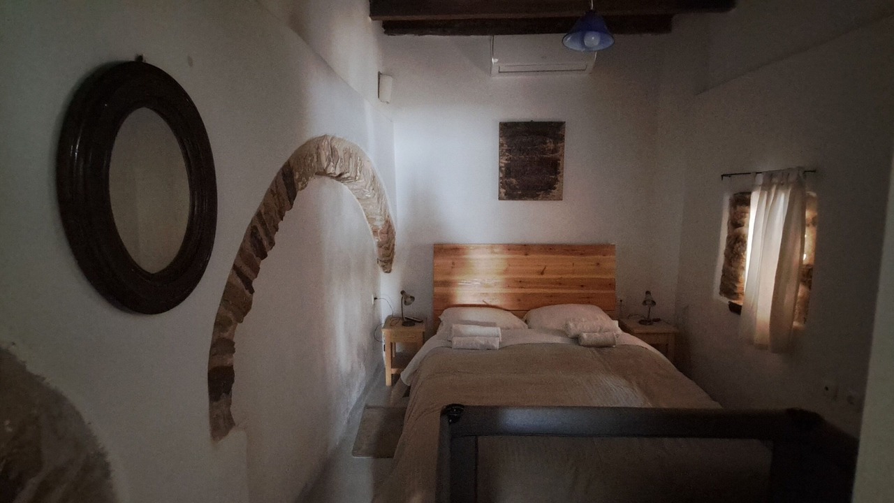 Photo of Bedroom in Chios Town