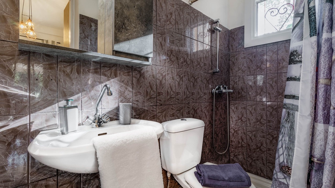 Photo of Bathroom in Agios Spyridon Corfu