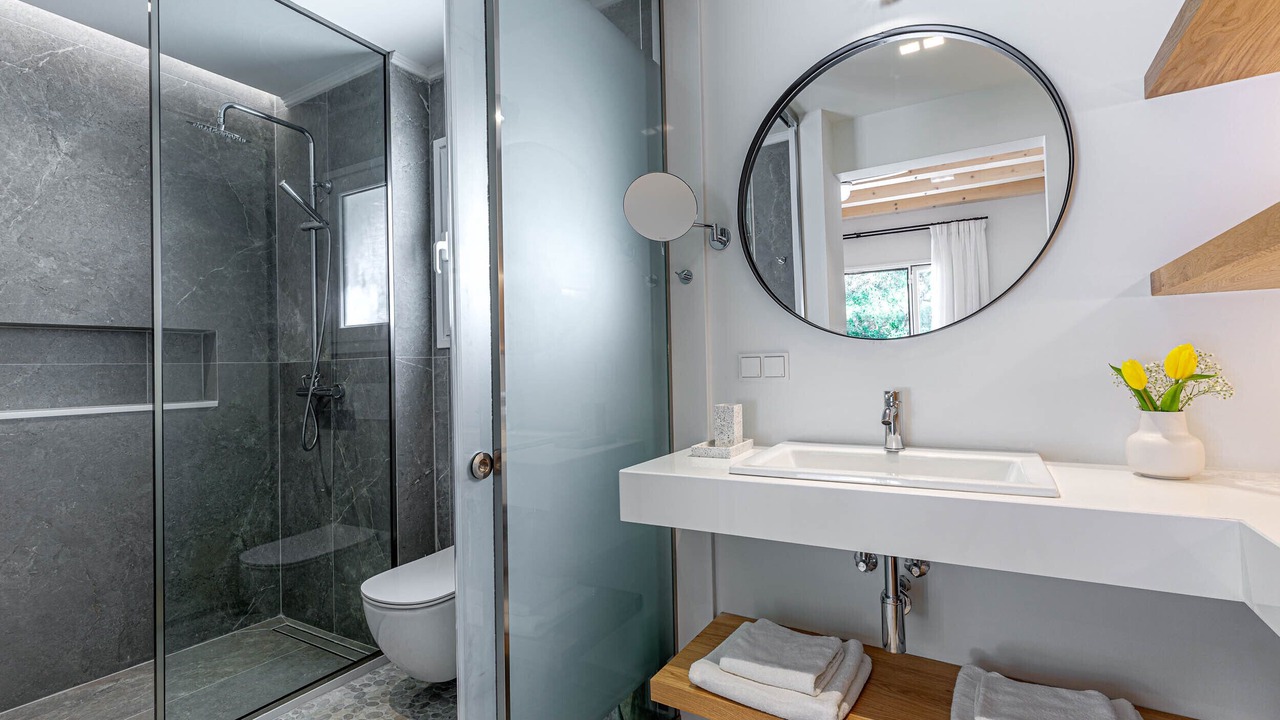 Photo of Bathroom in Agios Stefanos