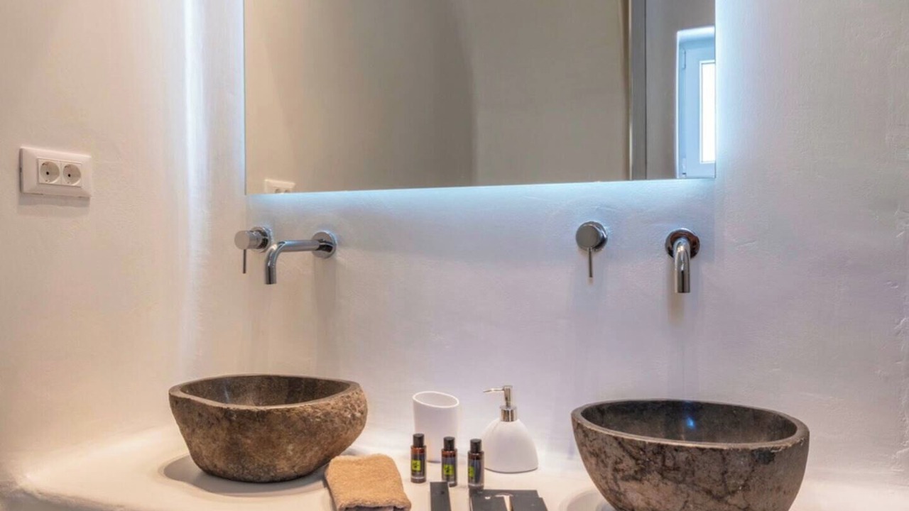 Photo of Bathroom in Faros Armenistis