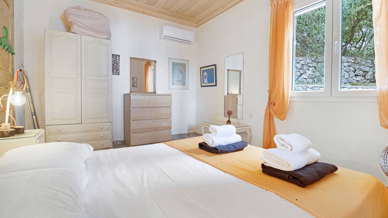 Photo of Bedroom in Perigiali