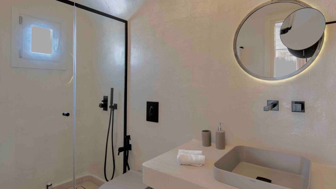 Photo of Bathroom in Kanalia