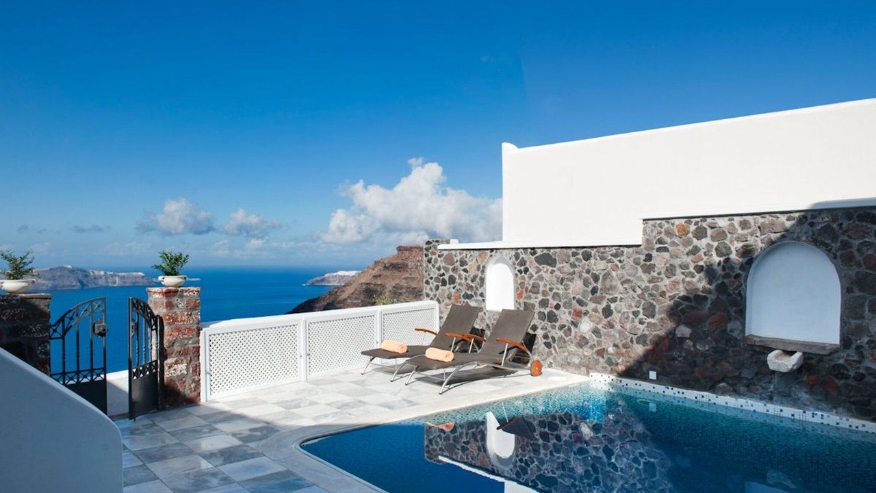 Photo of Others in Fira