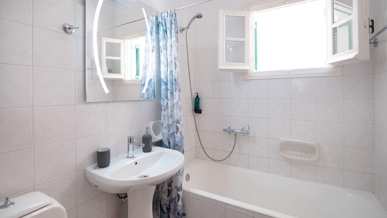 Photo of Bathroom in Agios Stefanos