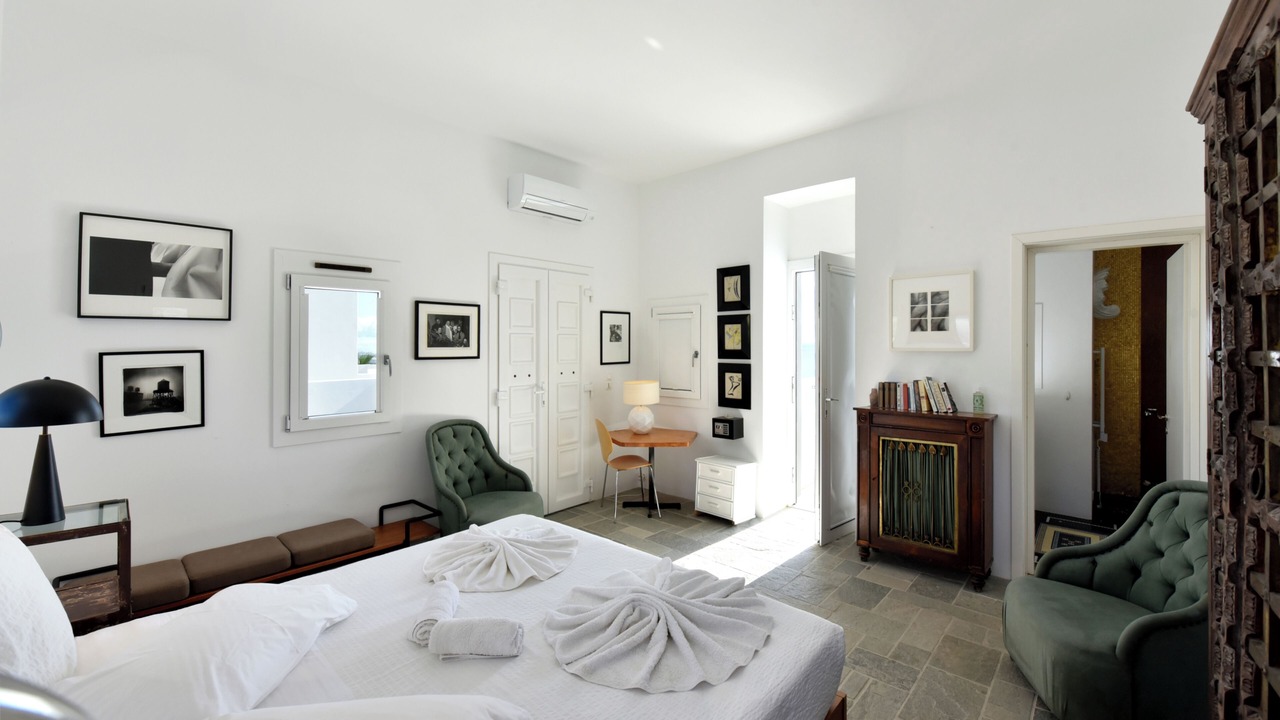 Photo of Bedroom in Milos